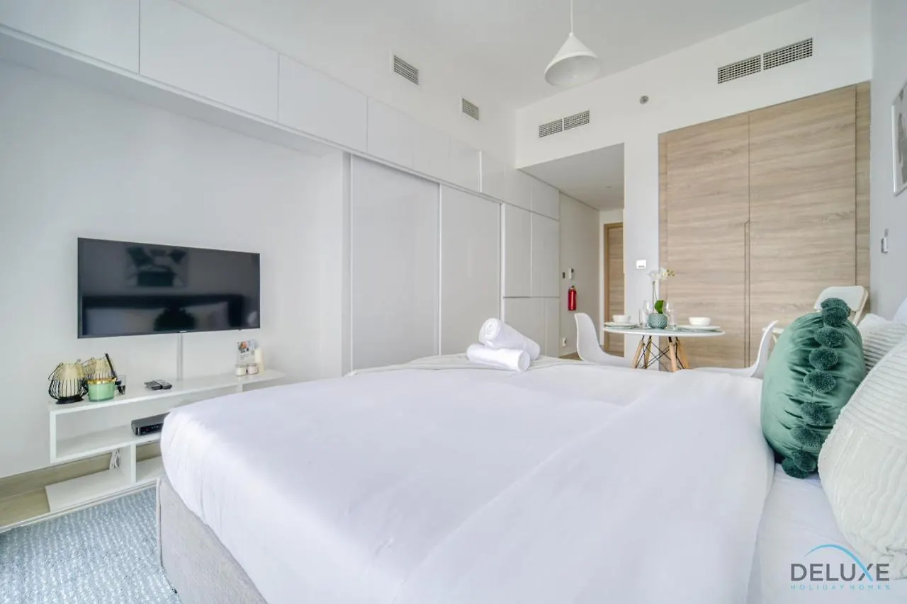 דירה Lush Studio In Studio One Dubai Marina By Deluxe Holiday Homes איחוד האמירויות הערביות