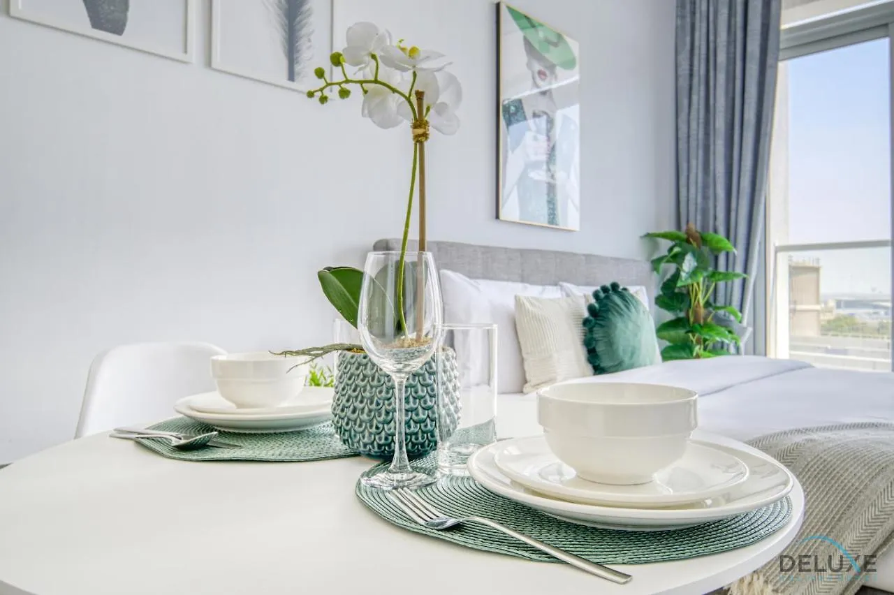 Lush Studio In Studio One Dubai Marina By Deluxe Holiday Homes 0*,  United Arab Emirates