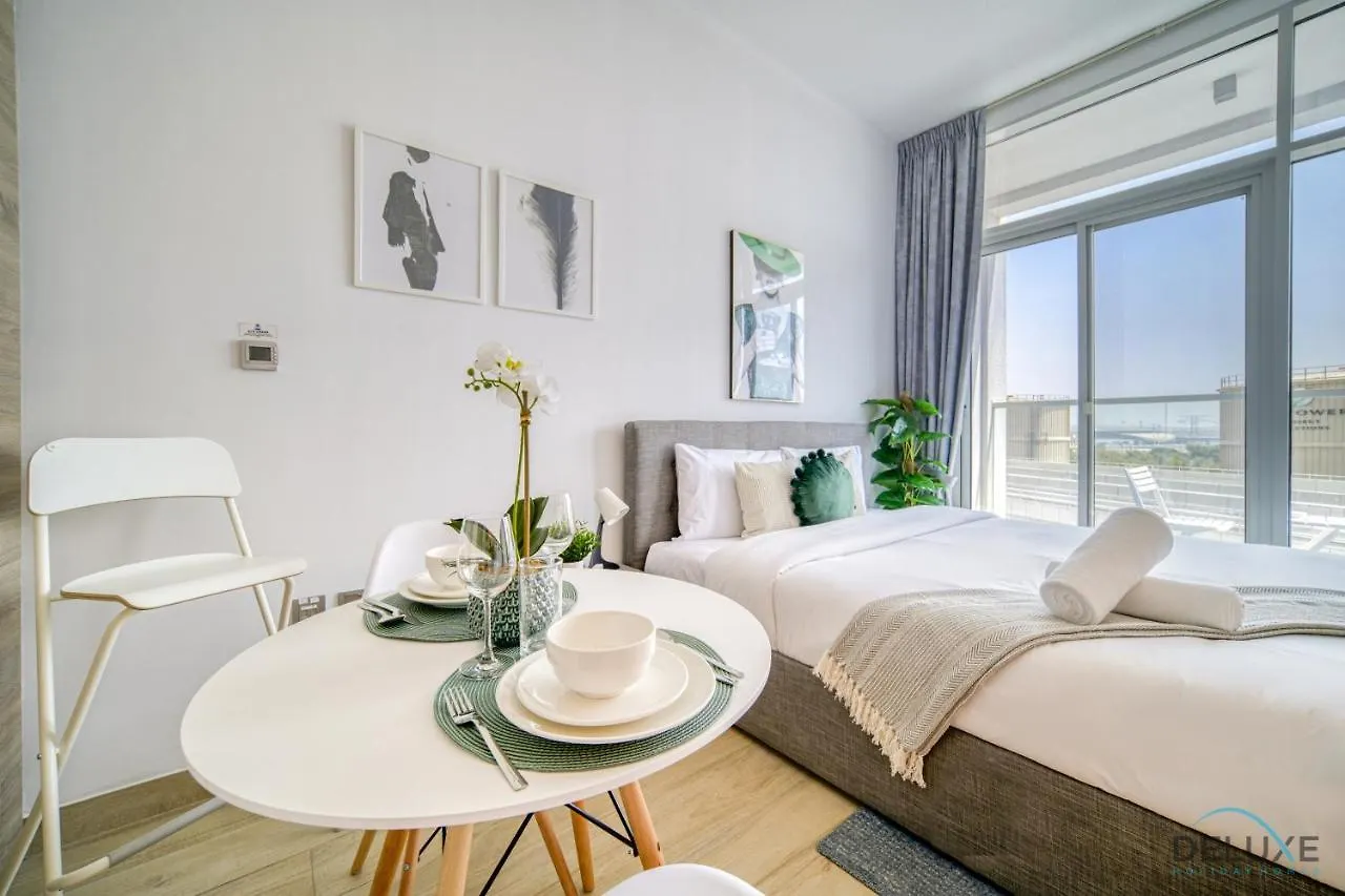 Apartment Lush Studio In Studio One Dubai Marina By Deluxe Holiday Homes