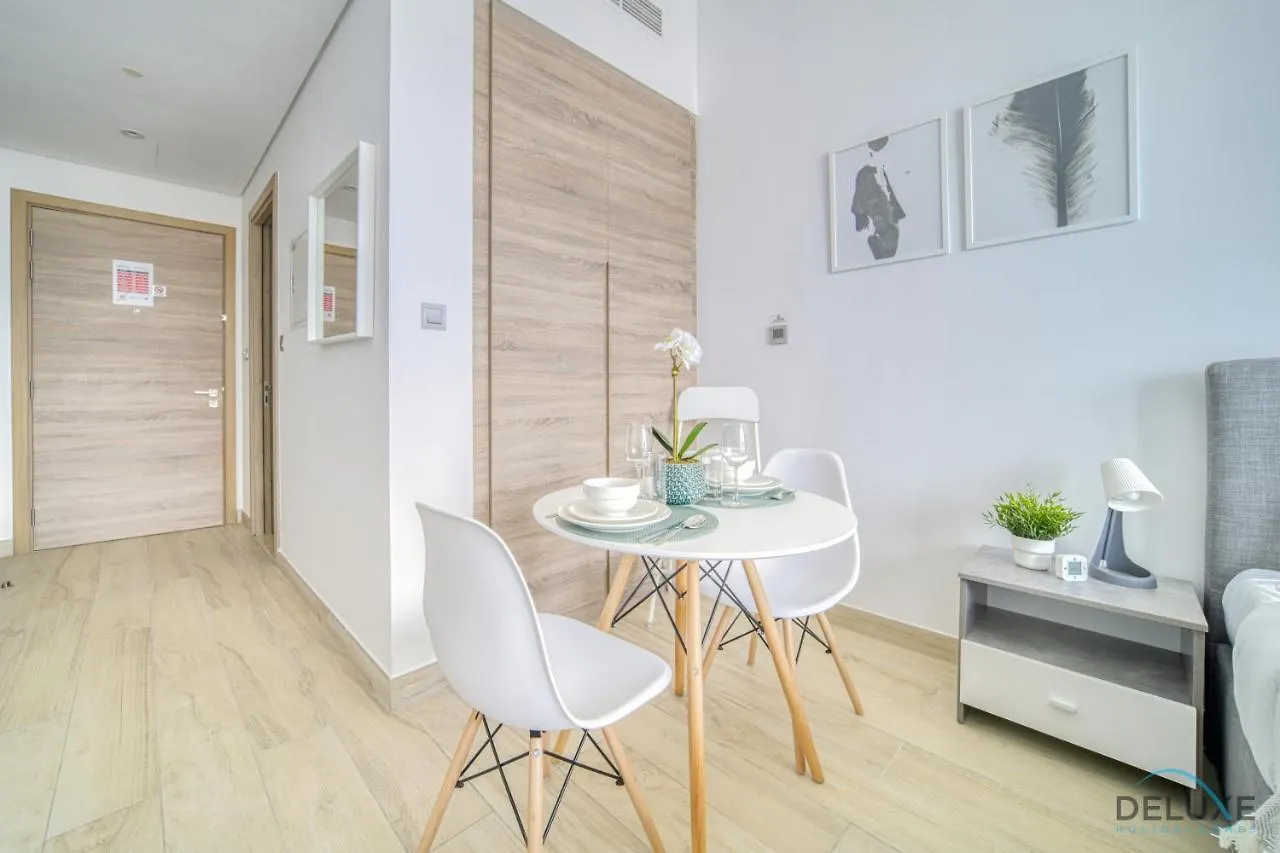 Lush Studio In Studio One Dubai Marina By Deluxe Holiday Homes Apartment